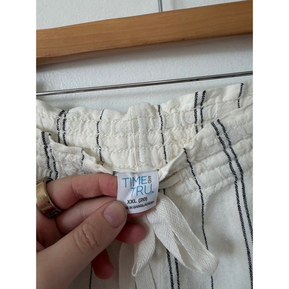 Time and Tru Women's Linen Relaxed Fit Pants – Black & White Striped – Size 2XL - Picture 4 of 5